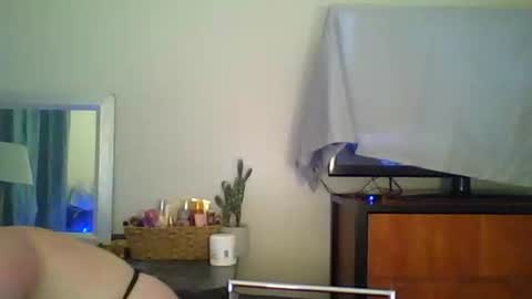 Snapshot of lauren3487 chatting on September 23, 9:23 am Lauren online show from September 23, 9:23 am