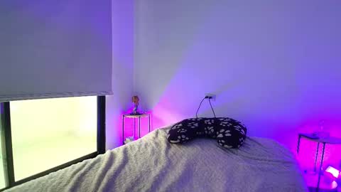    1      online show from October 24, 12:01 pm