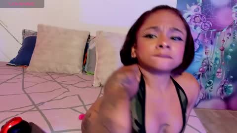 Lauren online show from March 7, 3:40 am