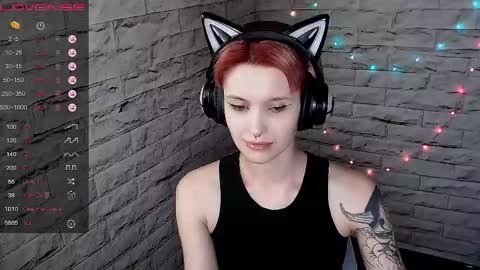 Snapshot of lauren_raquel chatting on May 23, 6:23 pm Eva online show from May 23, 6:23 pm