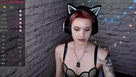 Snapshot of lauren_raquel chatting on May 25, 6:58 pm Eva online show from May 25, 6:58 pm