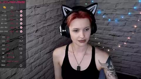 Snapshot of lauren_raquel chatting on May 26, 6:04 pm Eva online show from May 26, 6:04 pm