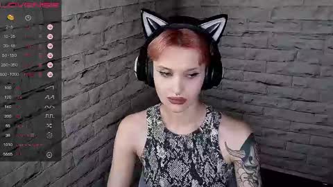 Snapshot of lauren_raquel chatting on June 2, 5:48 pm Eva online show from June 2, 5:48 pm