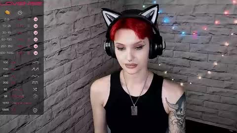 Snapshot of lauren_raquel chatting on June 3, 3:17 pm Eva online show from June 3, 3:17 pm