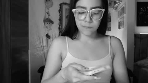 Snapshot of lauren_sweet7 chatting on December 8, 2:28 am Lauren online show from December 8, 2:28 am
