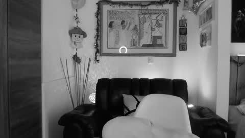 Snapshot of lauren_sweet7 chatting on December 8, 3:35 pm Lauren online show from December 8, 3:35 pm