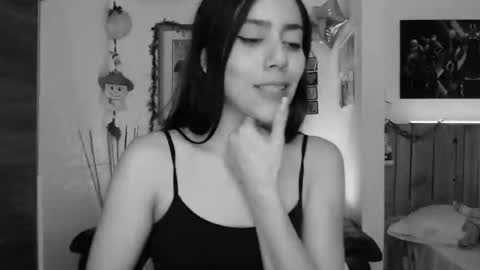 Snapshot of lauren_sweet7 chatting on December 16, 12:04 am Lauren online show from December 16, 12:04 am