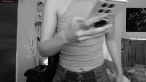 Snapshot of lauren_sweet7 chatting on January 1, 12:21 am Lauren online show from January 1, 12:21 am