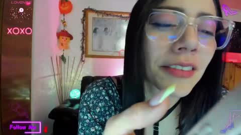 Snapshot of lauren_sweet7 chatting on March 9, 9:46 am Lauren online show from March 9, 9:46 am