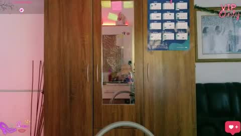 Lauren online show from March 14, 3:28 pm