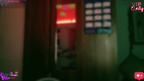 Lauren online show from March 29, 7:52 am