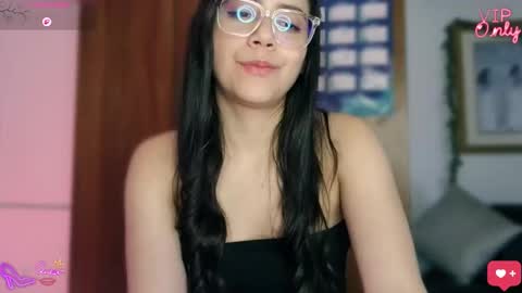 Lauren online show from March 29, 8:53 pm