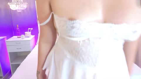 Lauren  online show from March 14, 5:46 am