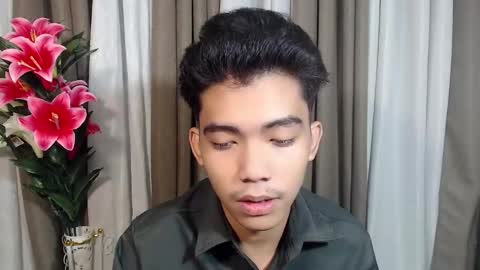 Snapshot of laurence_cuttieguyhere chatting on March 14, 6:24 pm laurence_cuttieguyhere online show from March 14, 6:24 pm