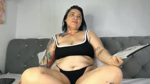 LAUREN online show from May 11, 1:17 pm