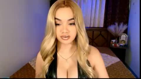 Snapshot of laurenfuckingwill chatting on June 30, 9:38 pm sexy lauren online show from June 30, 9:38 pm