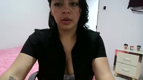 laurenhot94 online show from January 18, 5:06 pm