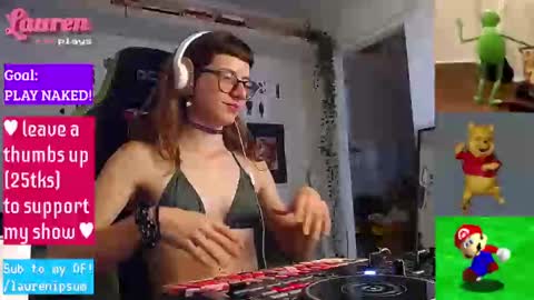 Snapshot of laurenipsumsit chatting on December 20, 5:51 pm Lauren online show from December 20, 5:51 pm