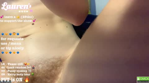 Snapshot of laurenipsumsit chatting on January 22, 6:52 am Lauren online show from January 22, 6:52 am