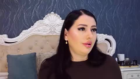 Laura online show from March 30, 3:02 pm