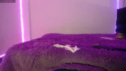 laurenkenner28_ online show from October 14, 6:42 pm