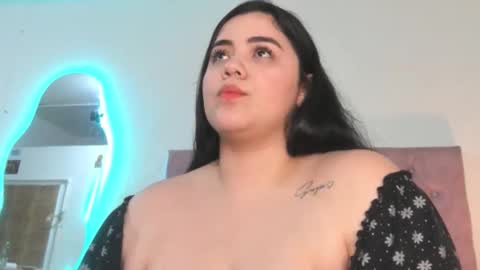 Snapshot of laurenlaine99 chatting on May 5, 9:56 pm laurenlaine online show from May 5, 9:56 pm