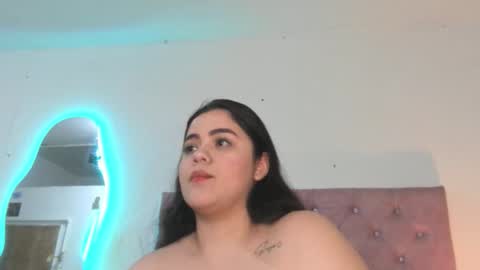 laurenlaine online show from May 10, 3:44 am