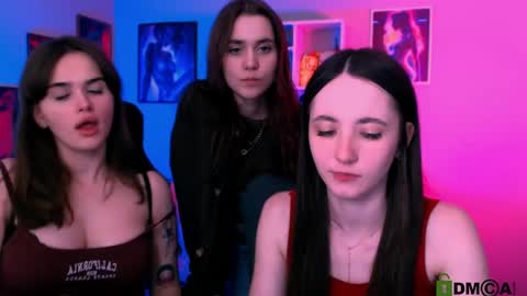 Laure online show from May 11, 4:04 pm