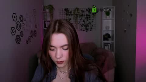 Laure online show from May 16, 9:39 am
