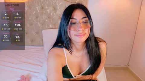 laurenn_smitth online show from November 22, 2:16 pm