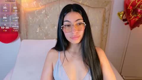 laurenn_smitth online show from February 17, 12:45 pm
