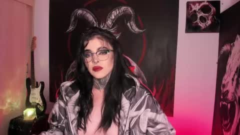 Snapshot of laurenrousexx chatting on May 23, 2:28 am LAUREN INDEPENDENT MODEL HELP ME REACH 100 LIKES PLS online show from May 23, 2:28 am