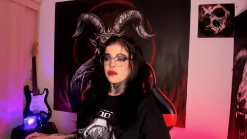 Snapshot of laurenrousexx chatting on May 24, 12:37 am LAUREN INDEPENDENT MODEL HELP ME REACH 100 LIKES PLS online show from May 24, 12:37 am