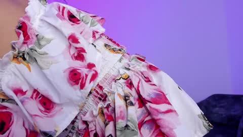 laurensmith9 online show from February 6, 3:20 pm