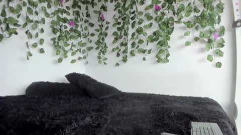 Snapshot of laurensmith9 chatting on March 14, 2:00 pm laurensmith9 online show from March 14, 2:00 pm