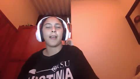 Snapshot of laurent0502 chatting on December 7, 5:48 am Laurent online show from December 7, 5:48 am