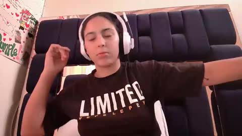 Snapshot of laurent0502 chatting on December 9, 10:09 pm Laurent online show from December 9, 10:09 pm