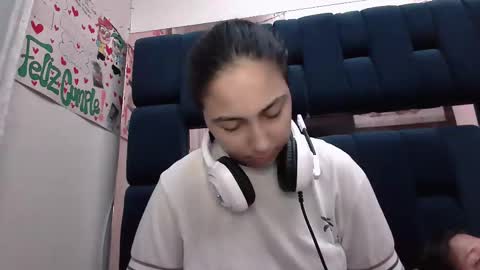 Snapshot of laurent0502 chatting on December 12, 1:53 am Laurent online show from December 12, 1:53 am