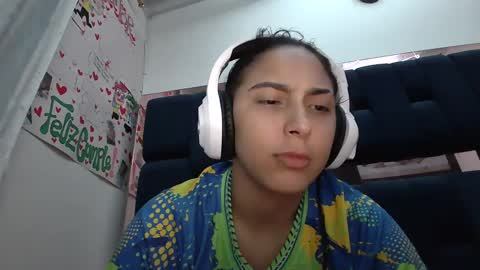 Snapshot of laurent0502 chatting on December 17, 5:40 am Laurent online show from December 17, 5:40 am