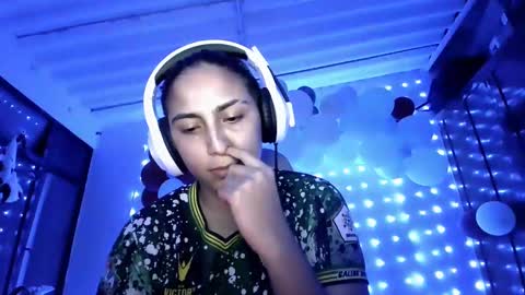 Snapshot of laurent0502 chatting on December 23, 4:01 am Laurent online show from December 23, 4:01 am