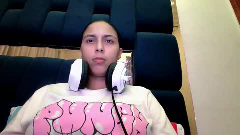 Snapshot of laurent0502 chatting on January 13, 4:50 am Laurent online show from January 13, 4:50 am