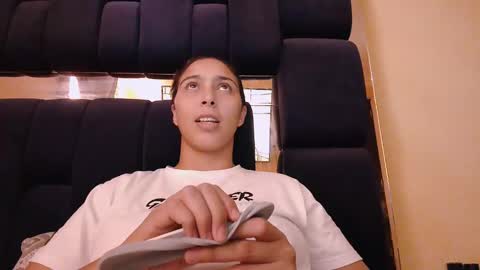 Snapshot of laurent0502 chatting on February 18, 8:58 pm Laurent online show from February 18, 8:58 pm