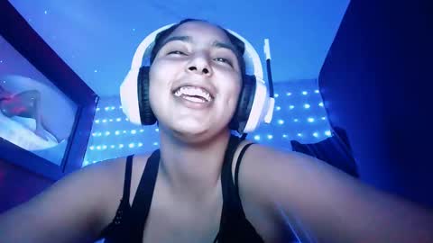 Snapshot of laurent0502 chatting on February 23, 6:17 am Laurent online show from February 23, 6:17 am