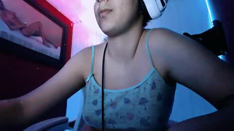 Snapshot of laurent0502 chatting on February 24, 8:27 am Laurent online show from February 24, 8:27 am