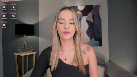Snapshot of laurentrosse1 chatting on April 2, 8:17 pm Laurent Rosse online show from April 2, 8:17 pm