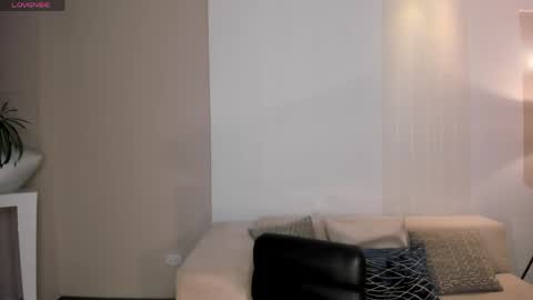 Snapshot of laurentrosse1 chatting on May 2, 8:03 pm Laurent Rosse online show from May 2, 8:03 pm