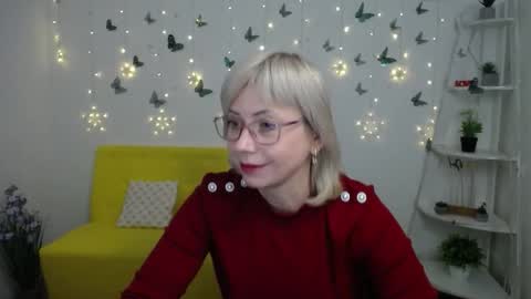 Lauren online show from February 22, 5:55 pm