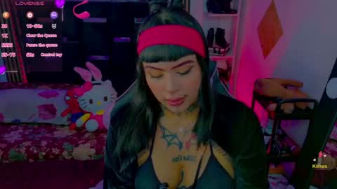 lauri online show from June 19, 3:00 am