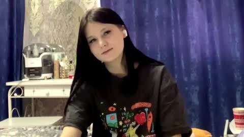 Snapshot of lauriekochis chatting on March 11, 9:59 am Eva online show from March 11, 9:59 am