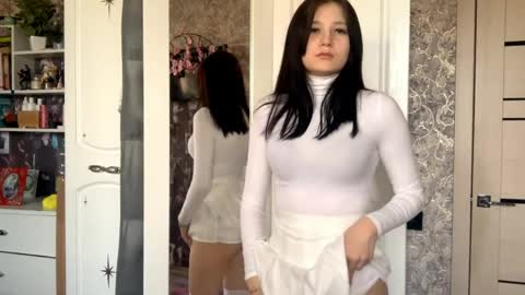 Snapshot of lauriekochis chatting on April 1, 7:09 am Eva online show from April 1, 7:09 am